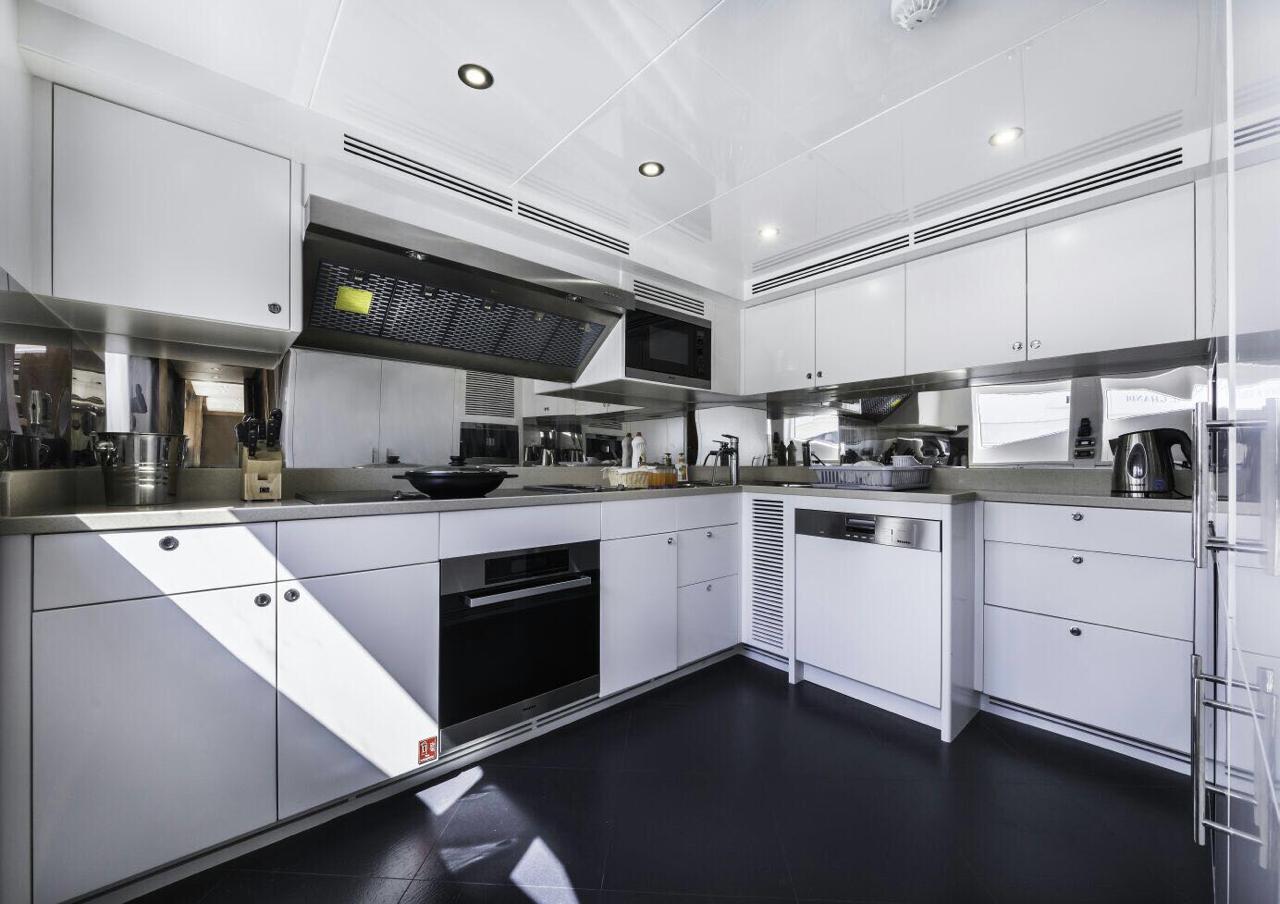 101ft Emerald Majesty