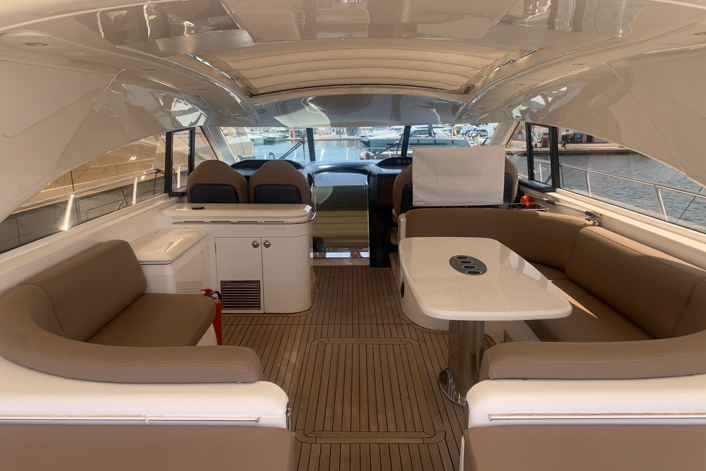 PRINCESS V65 FREEDOM