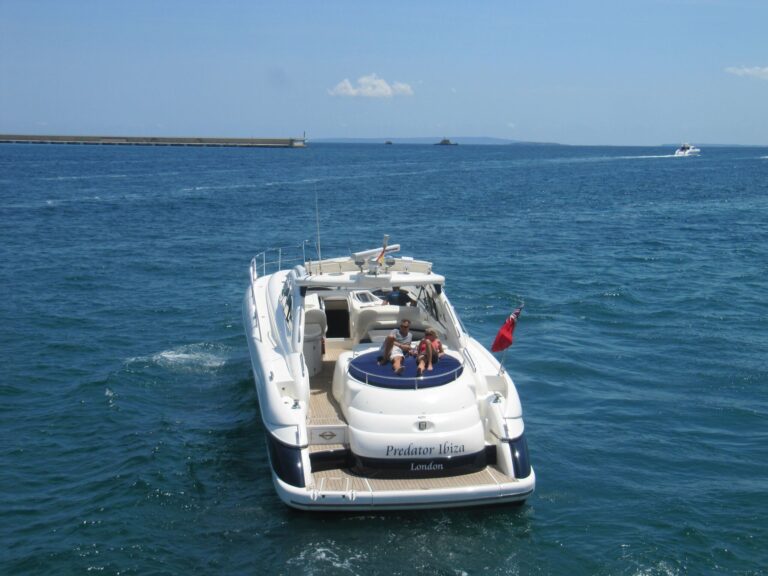 Sunseeker Predator