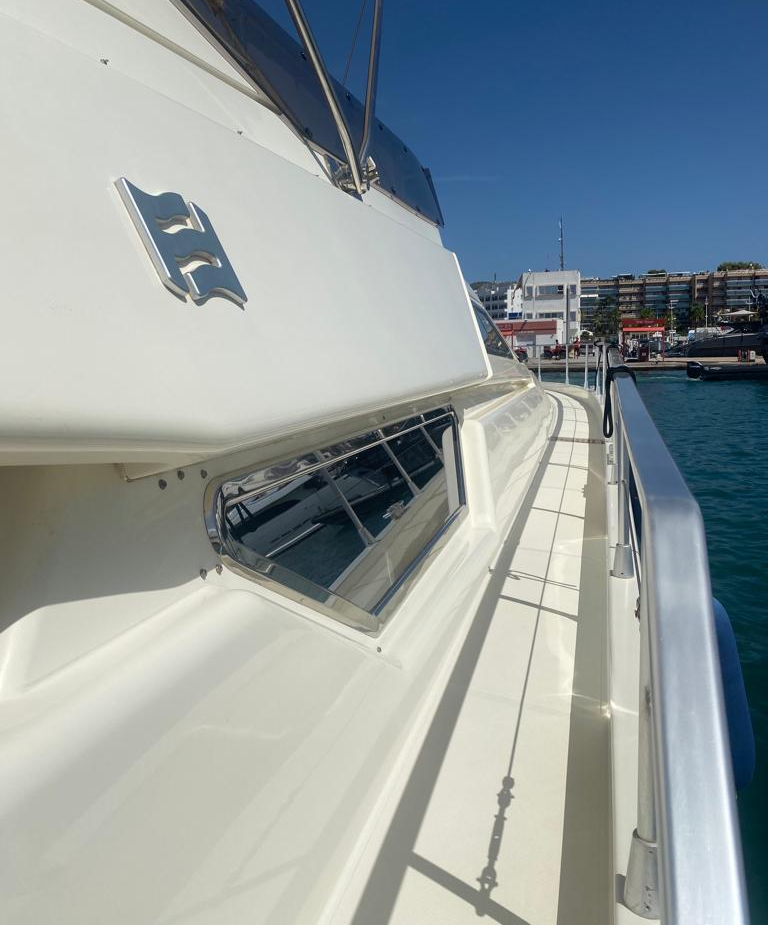 Ferretti — 62 Fly (2000)