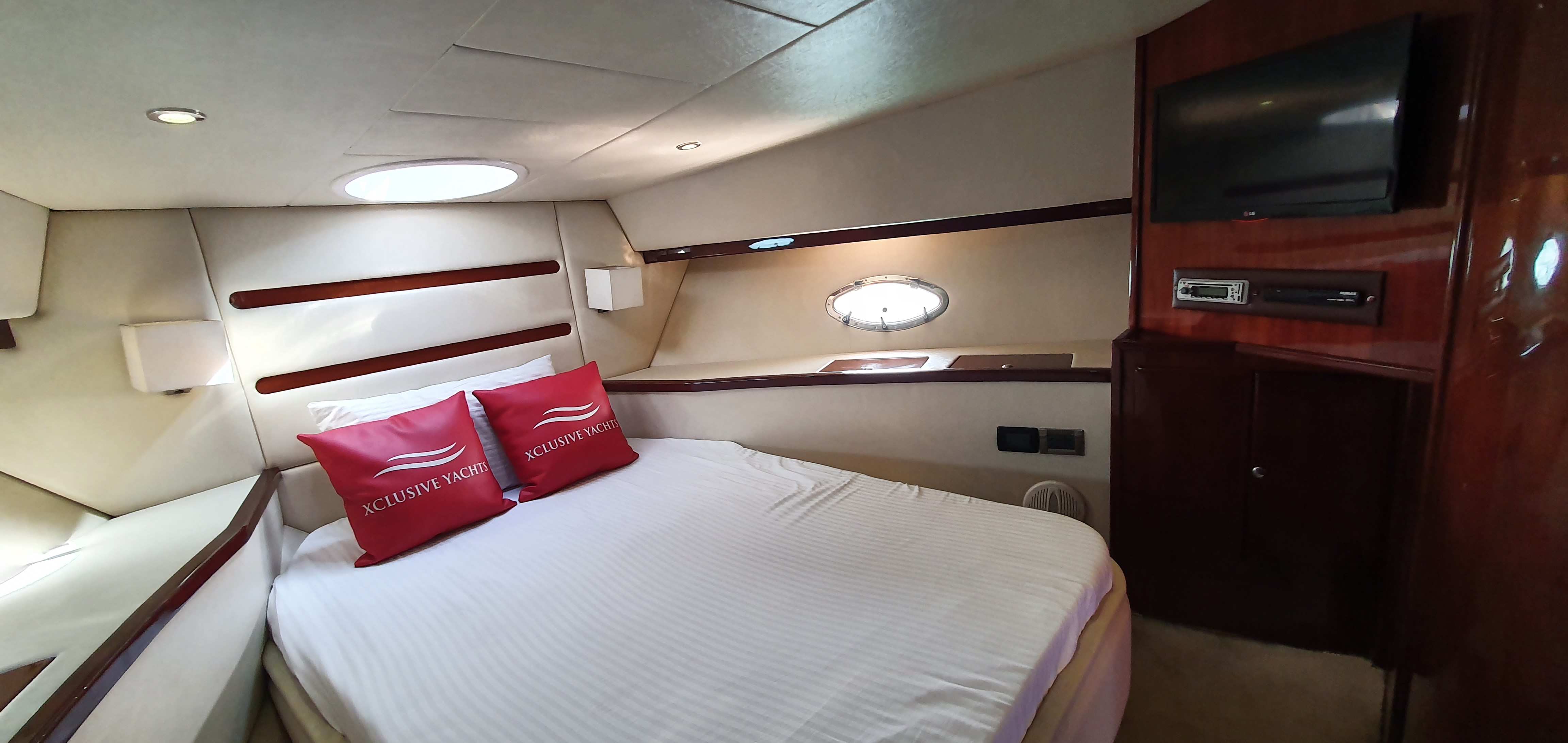 X9 – 52ft Luxury Yacht