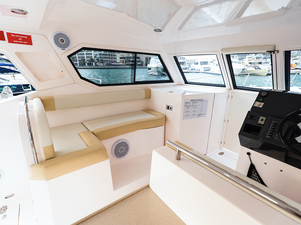 Yacht Charter Thunderbird