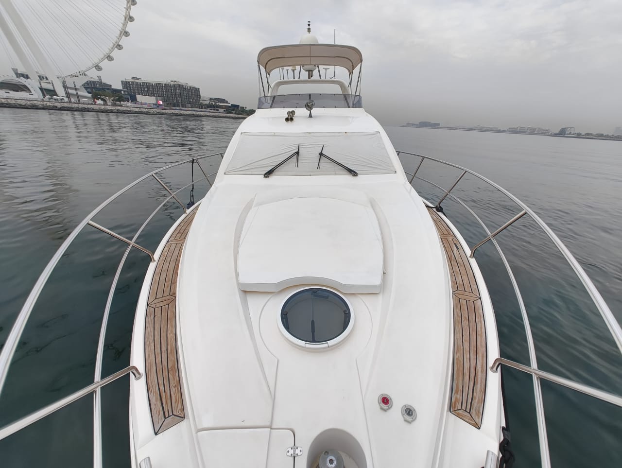 50ft Majesty Silfra