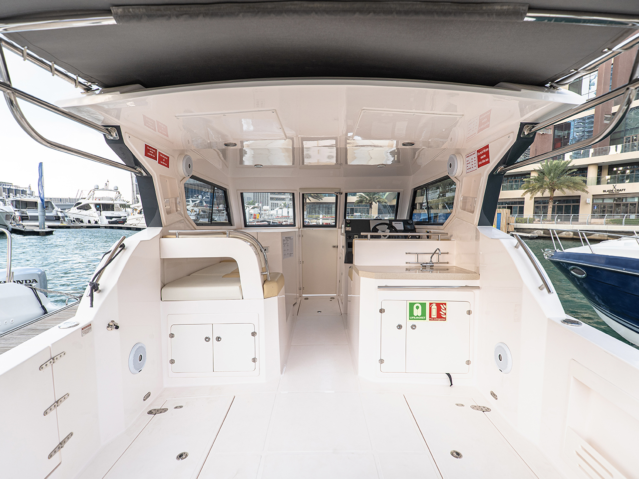 Yacht Charter Thunderbird