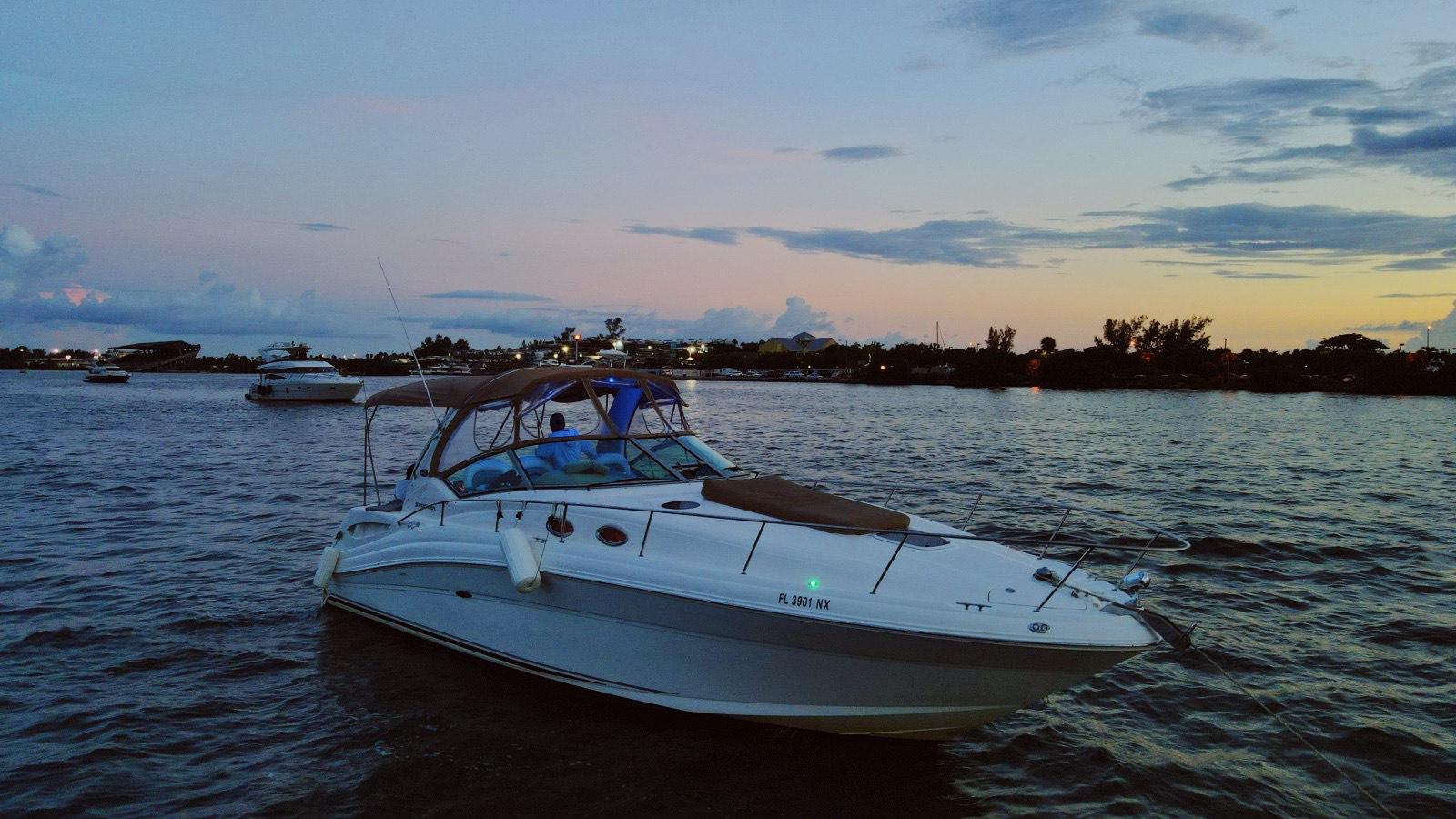 Best Party Luxury Boat – Miami Boss Yacht 34