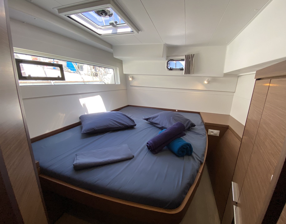 Lagoon — Lagoon 40 (2020)