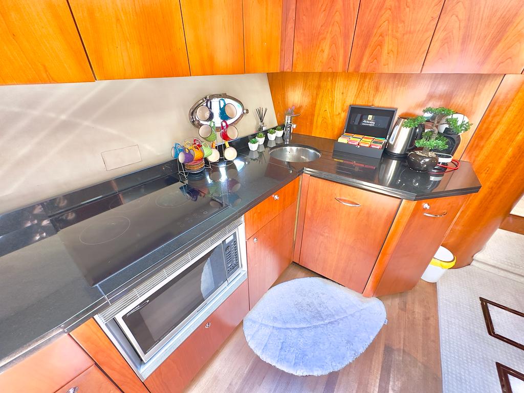 Elite Sunseeker 70ft