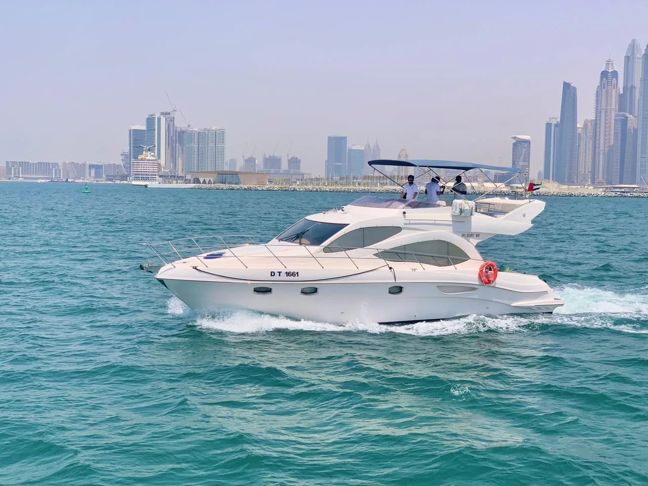 44ft Majesty