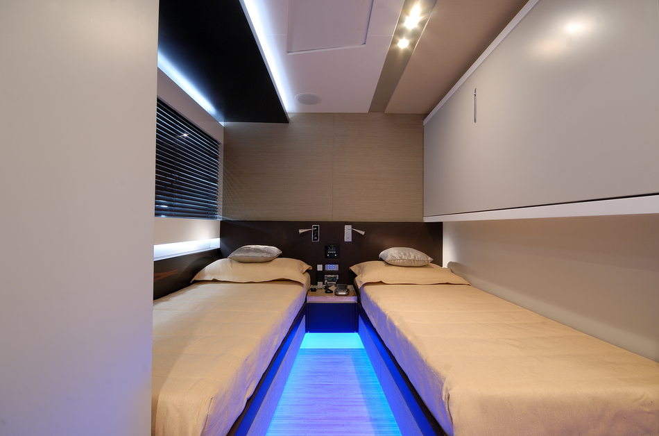 CANADOS 90 FUNKY TOWN