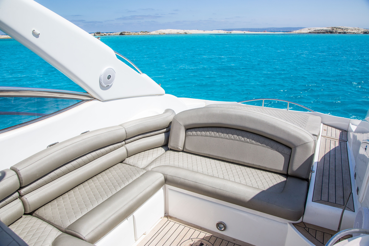 SUNSEEKER SUPERHAWK 40 GREAT NEWS