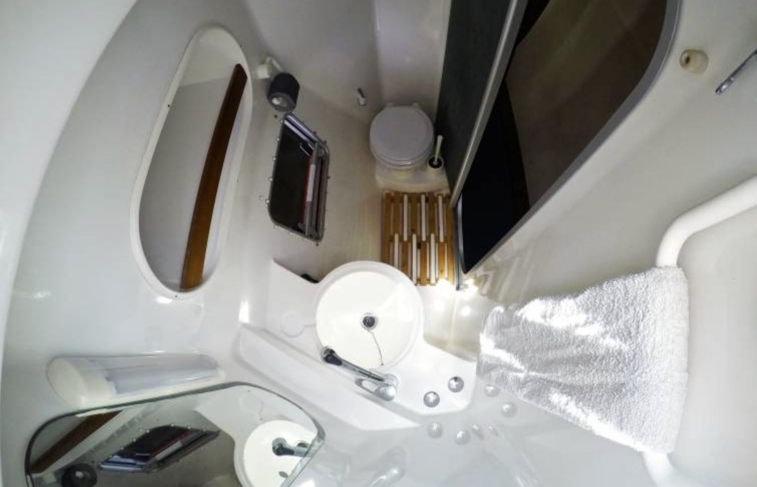 Fountaine Pajot — Athena 38 (2006)