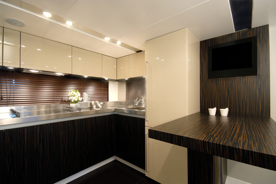 CANADOS 90 FUNKY TOWN