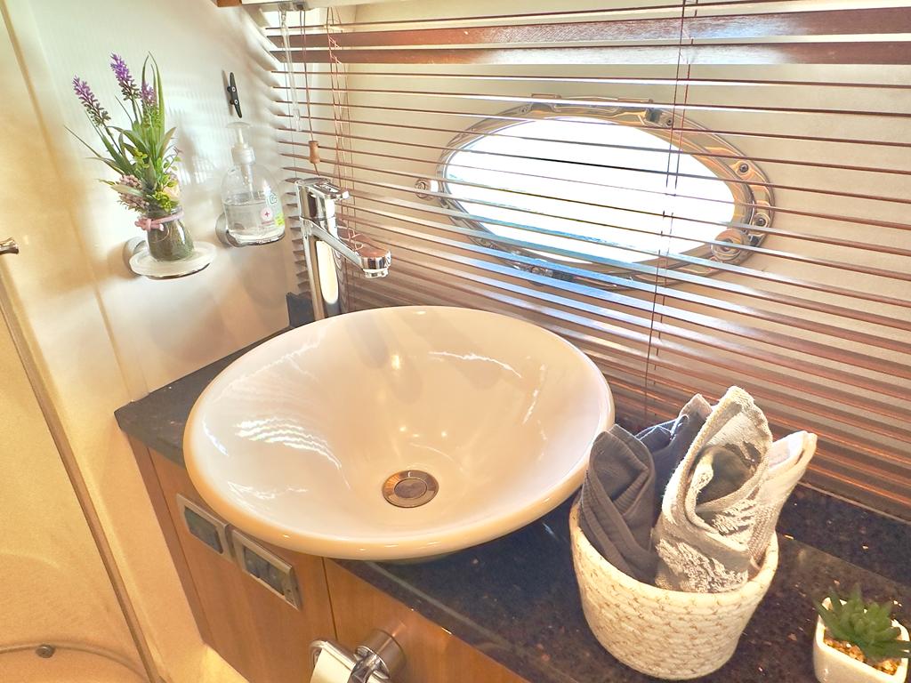 Elite Sunseeker 70ft