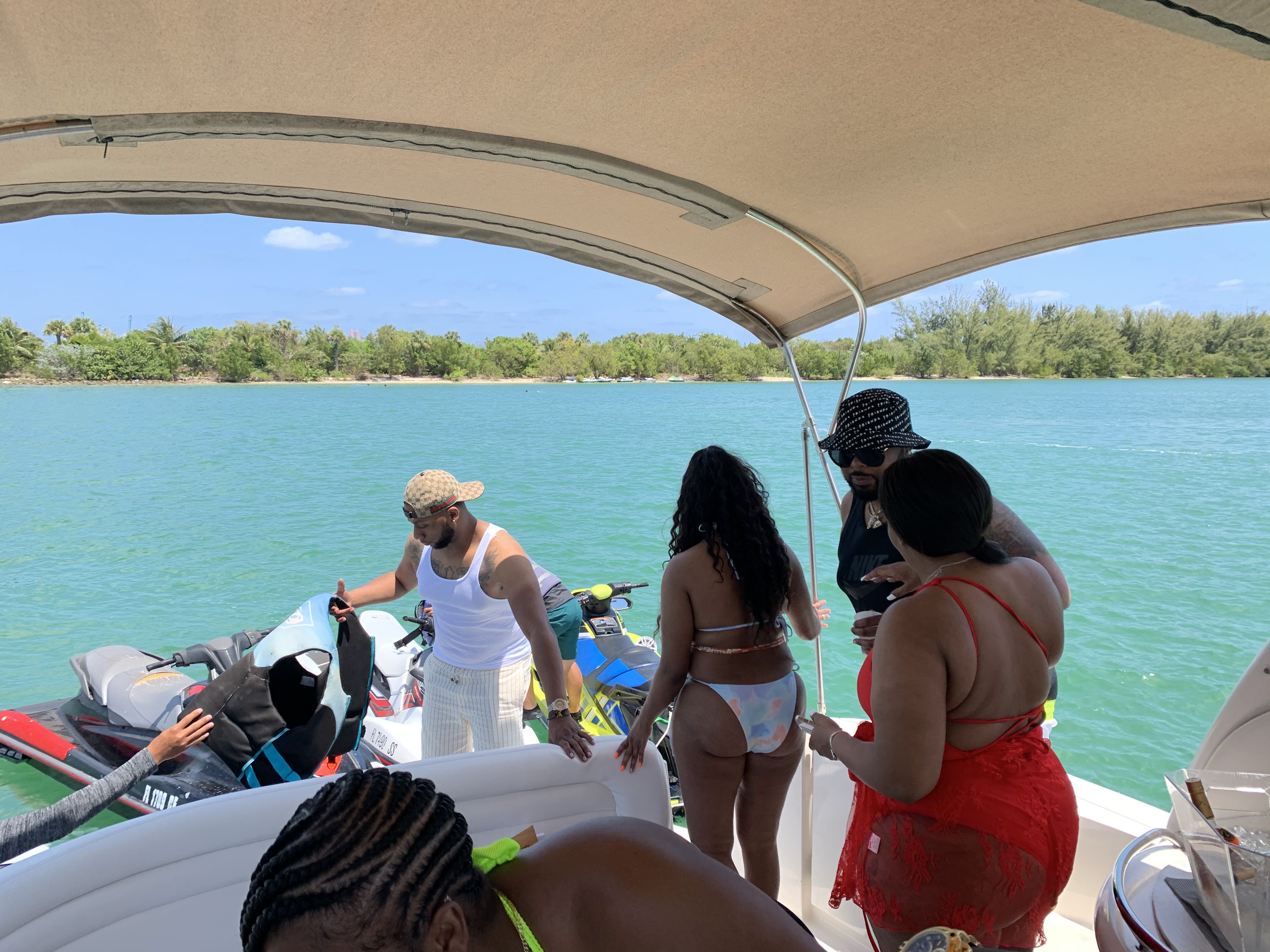 Best Party Luxury Boat – Miami Boss Yacht 34