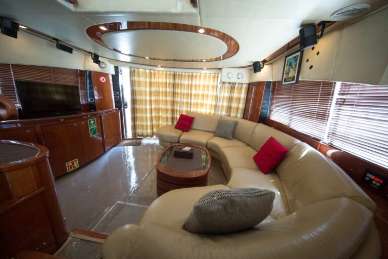 68ft Sealine (D3)