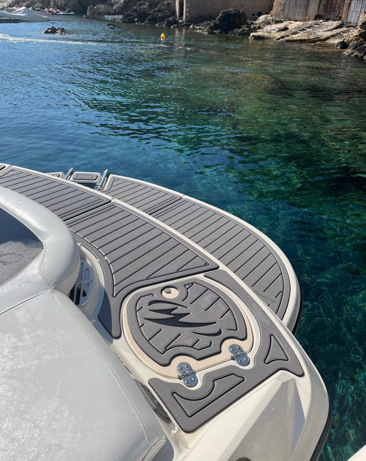 Monterey — 214 Fs (2008)