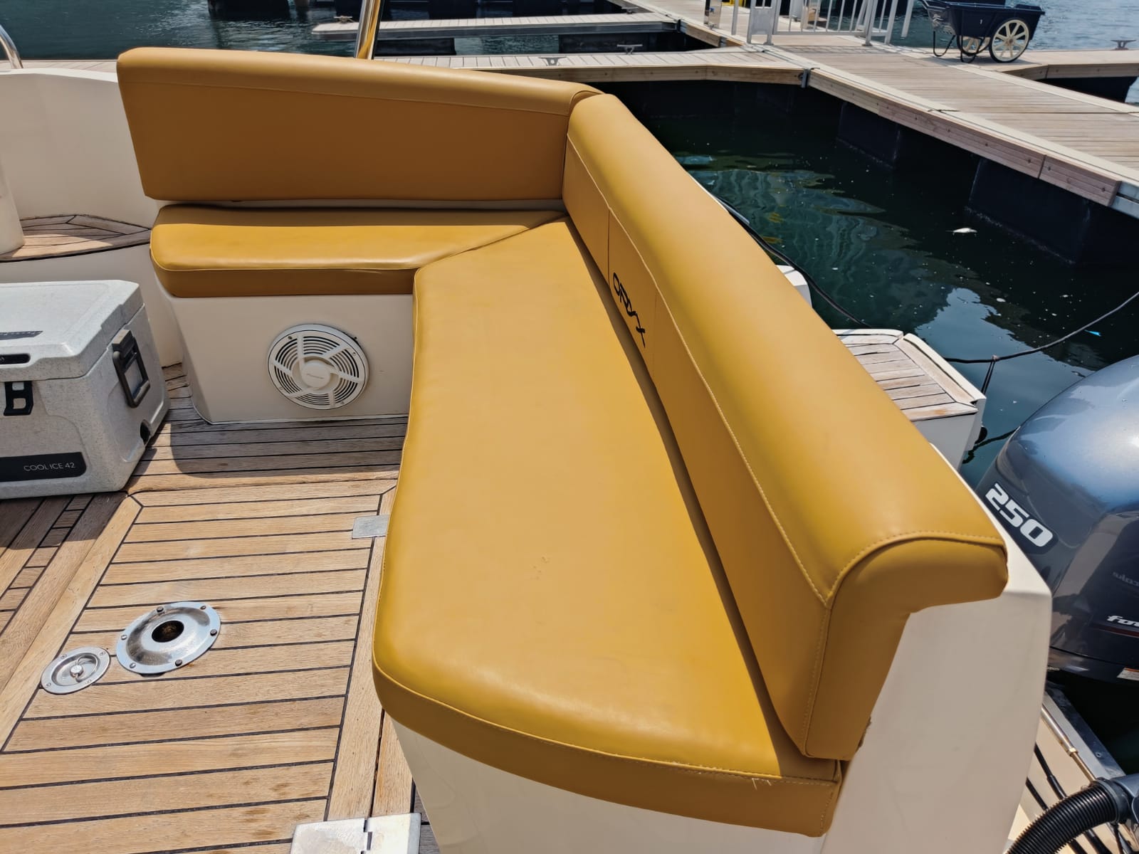 ORYX 36 mini yacht