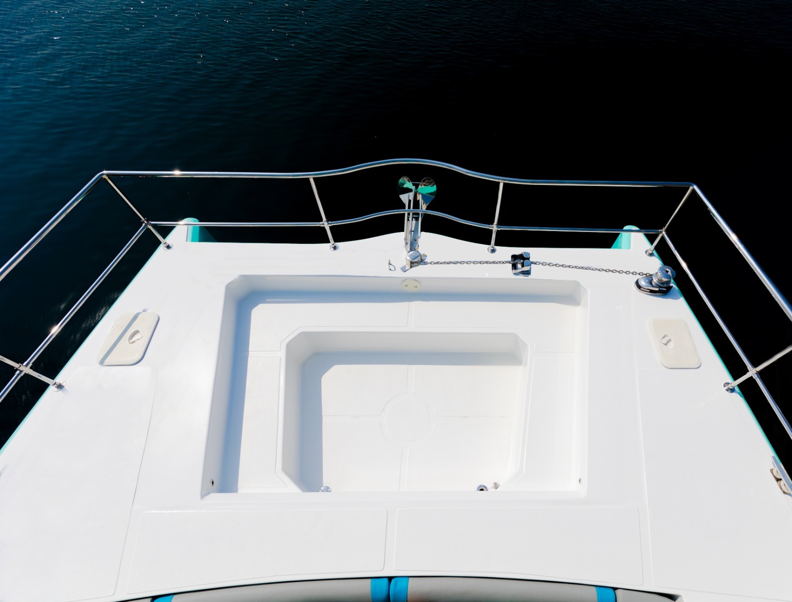Jacuzzi Yacht with Slide