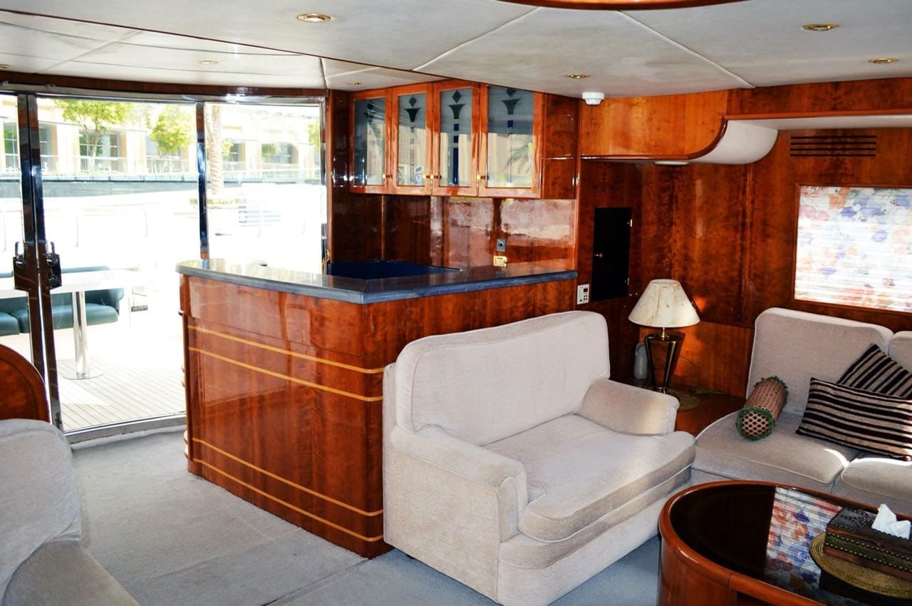 86ft Majesty (Royal Black)