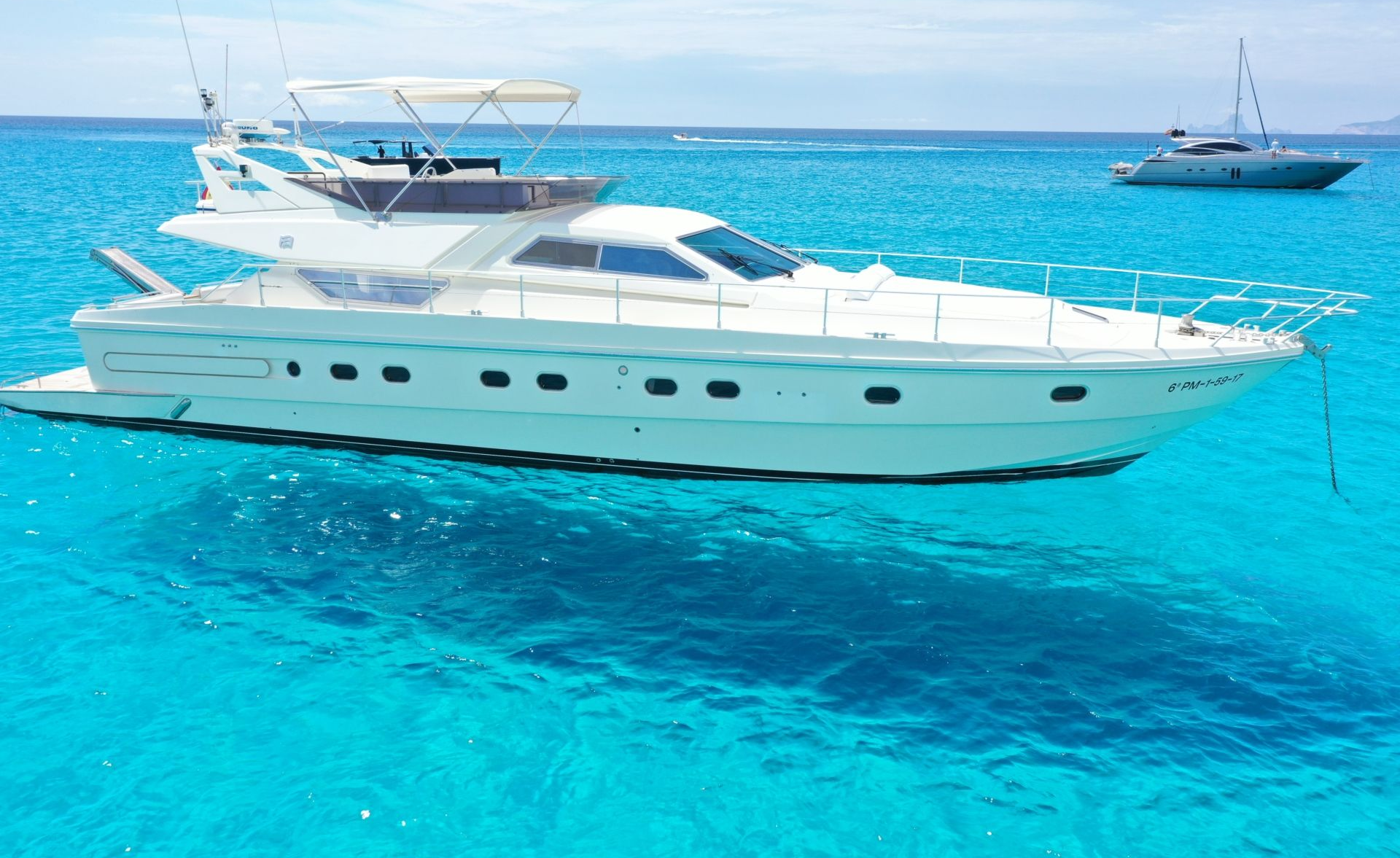 Ferretti — 62 Fly (2000)