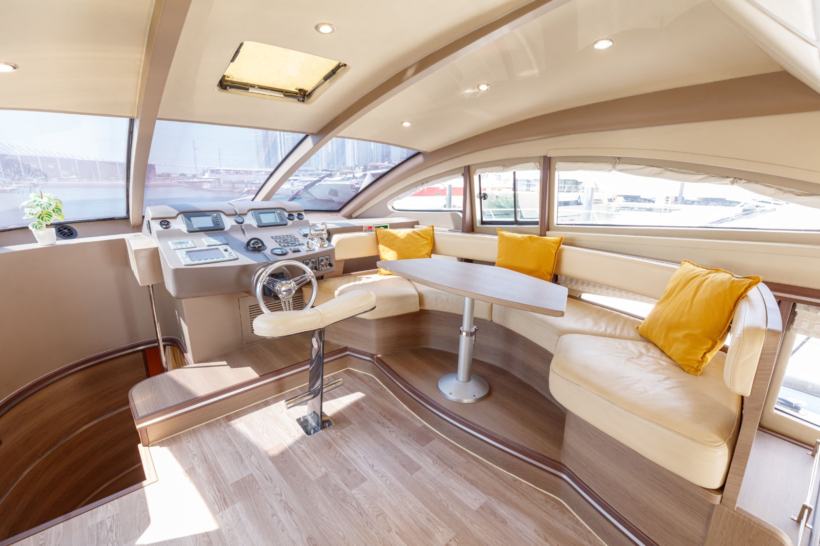 55ft Veronika
