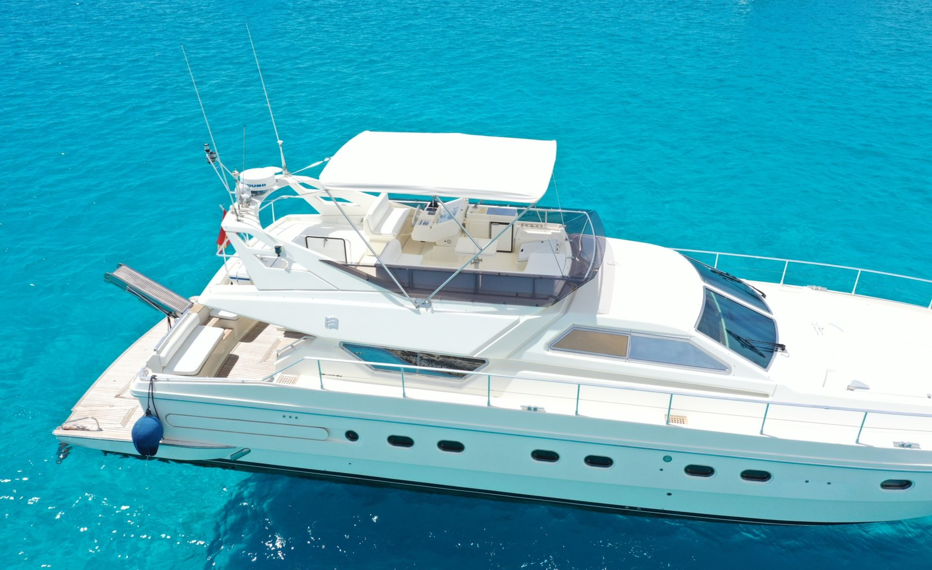 Ferretti — 62 Fly (2000)