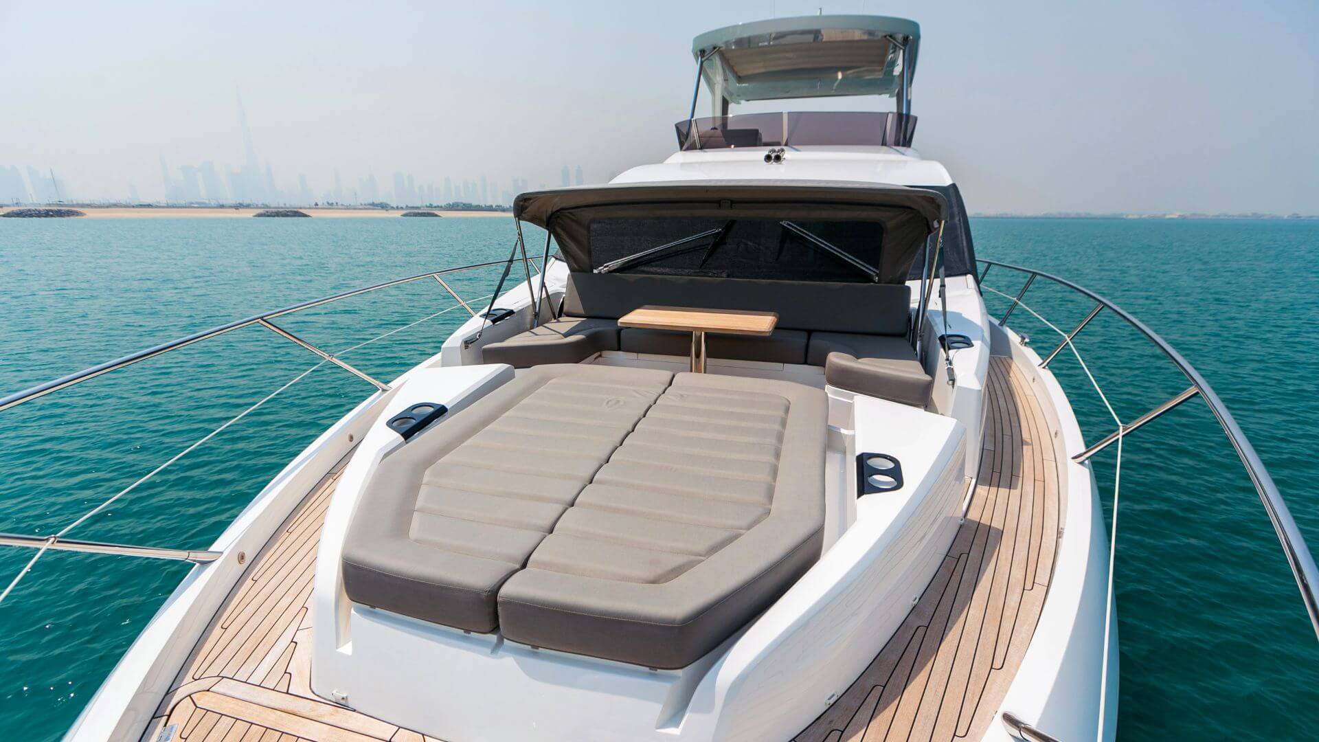 70ft Alya (Houseboat)