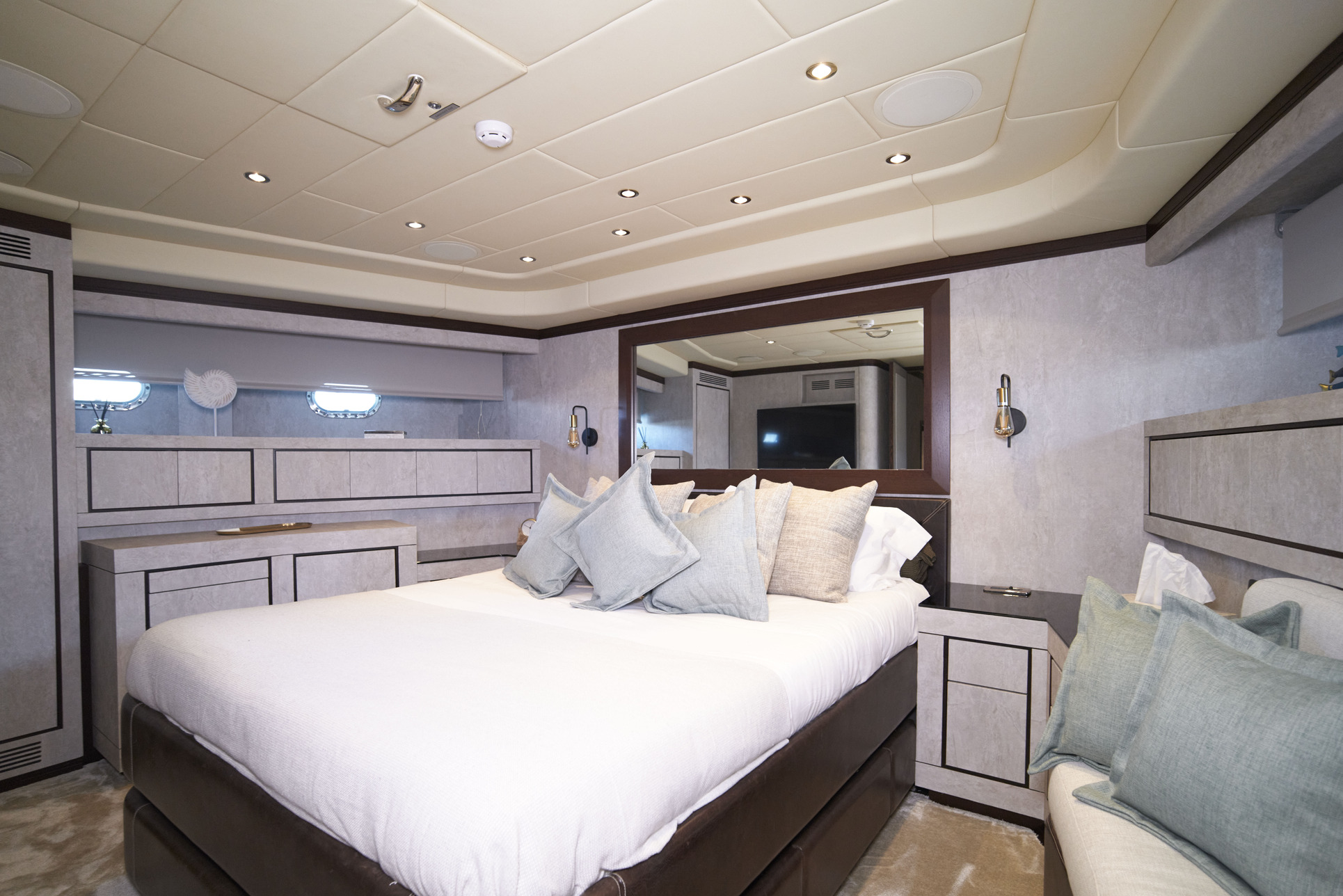 MANGUSTA 92 FIVE STARS