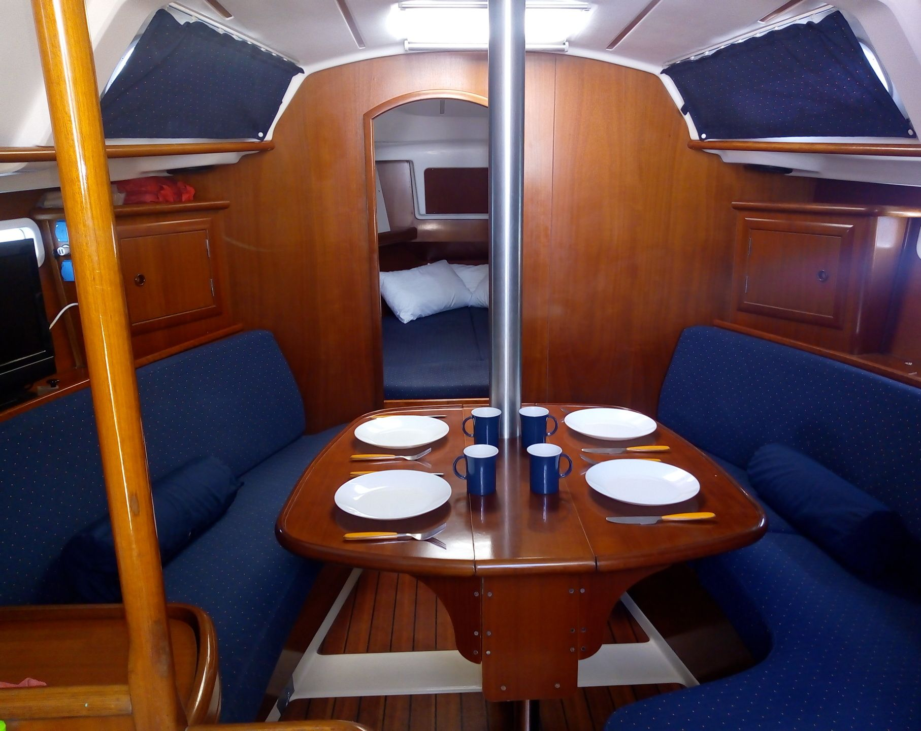 Beneteau — Oceanis 331 (2002)