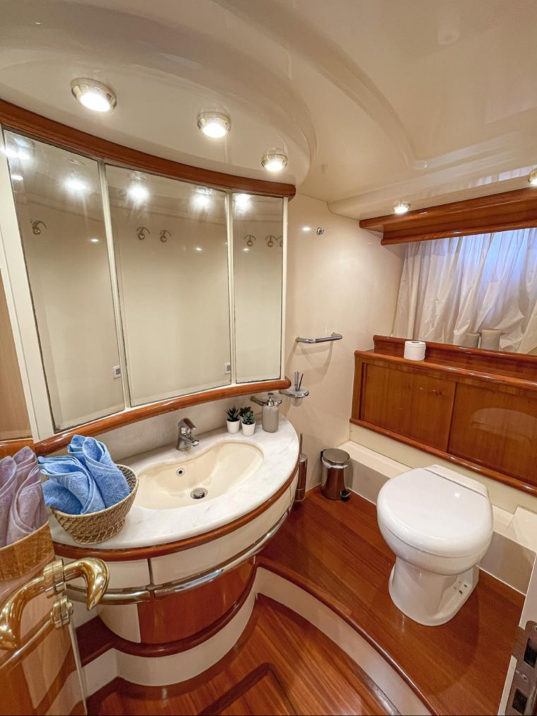 Azimut 62 Lucky Star