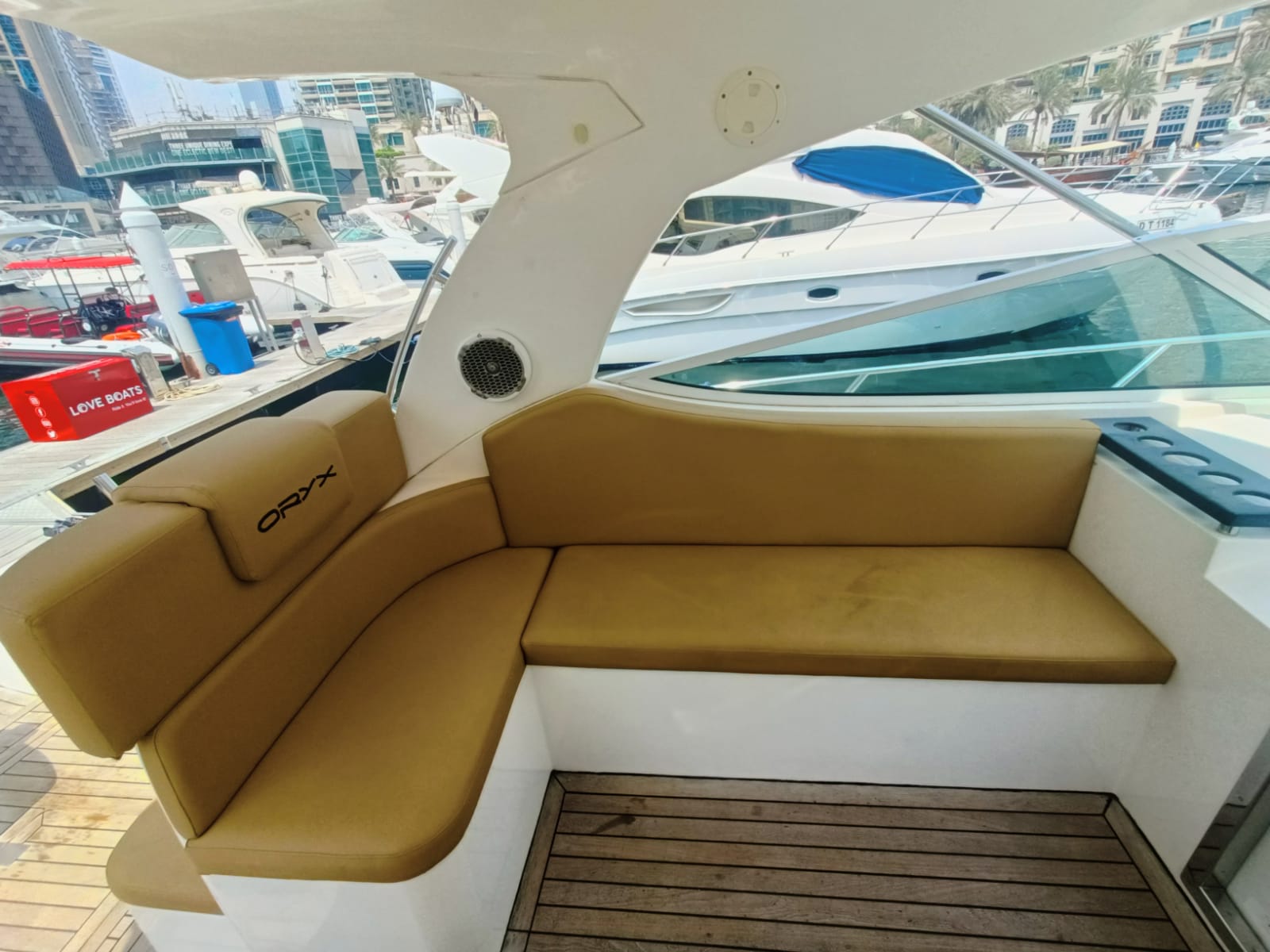 ORYX 36 mini yacht