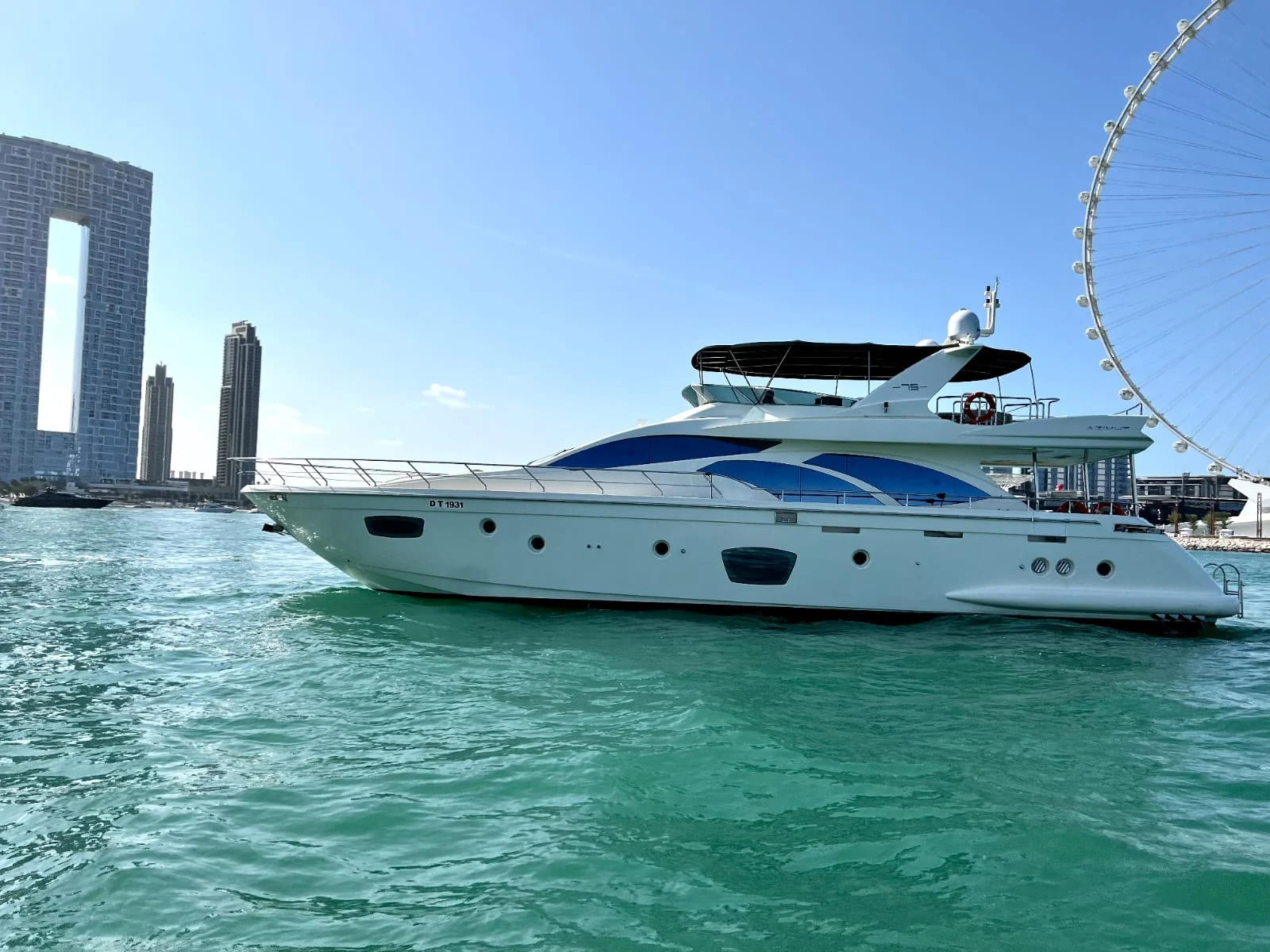 75ft Azimut Viktoria