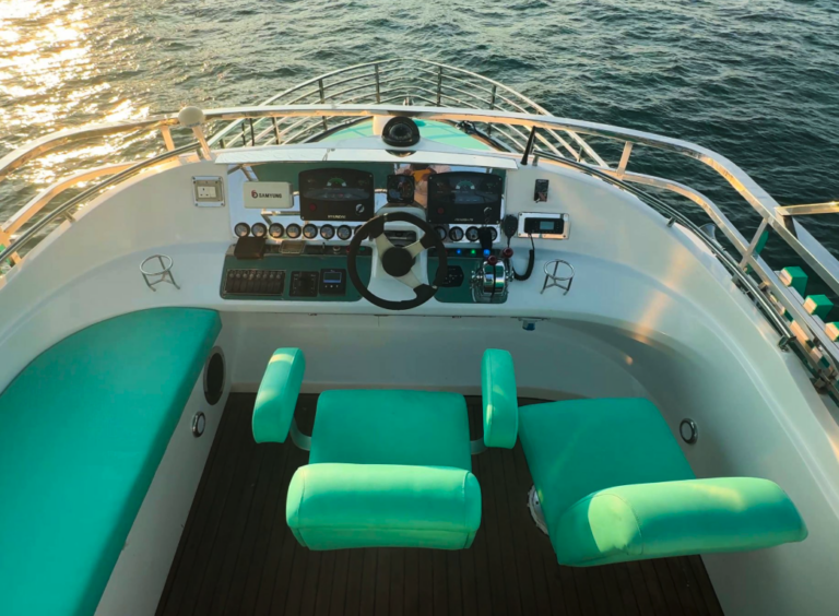 65ft Athina