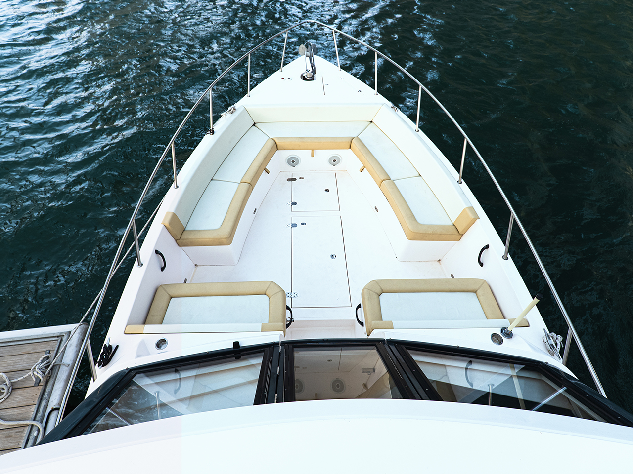Yacht Charter Thunderbird