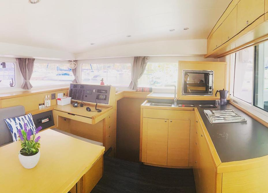 Lagoon 400 S2 (2015)