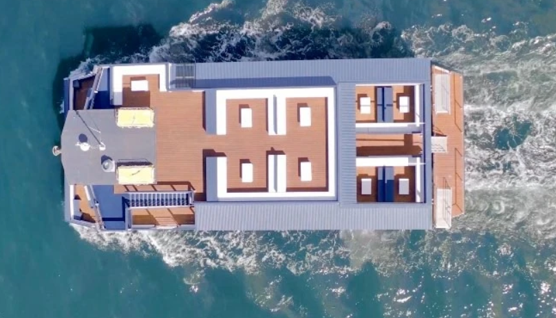 Le Bleu up to 240 guests!