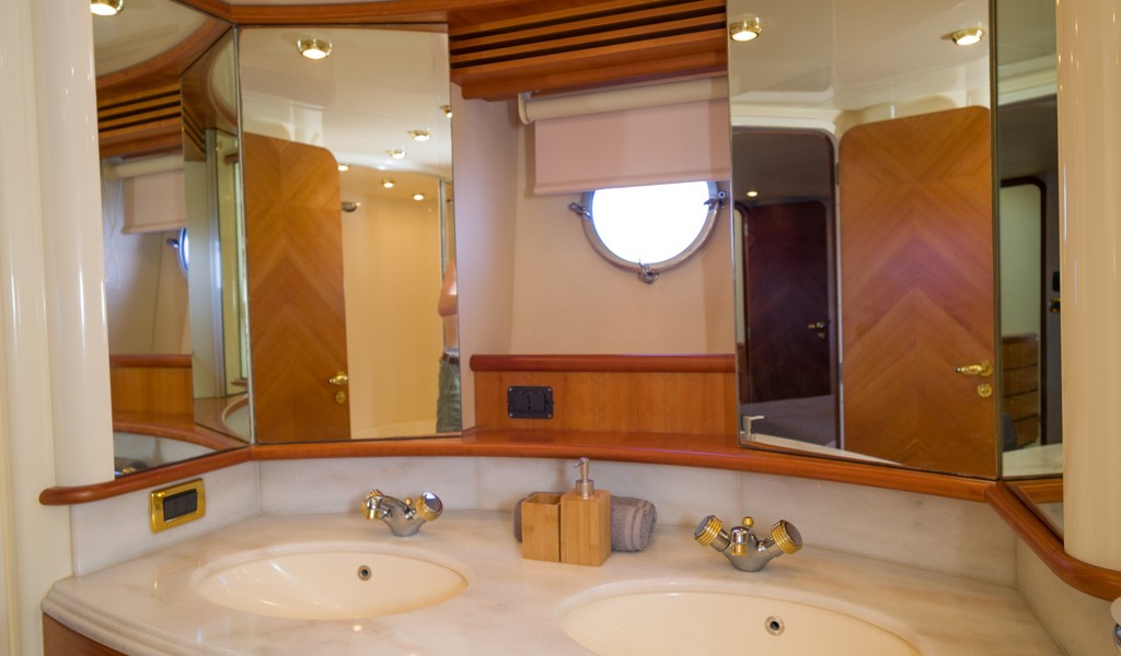 AZIMUT 68 FOUNDATION