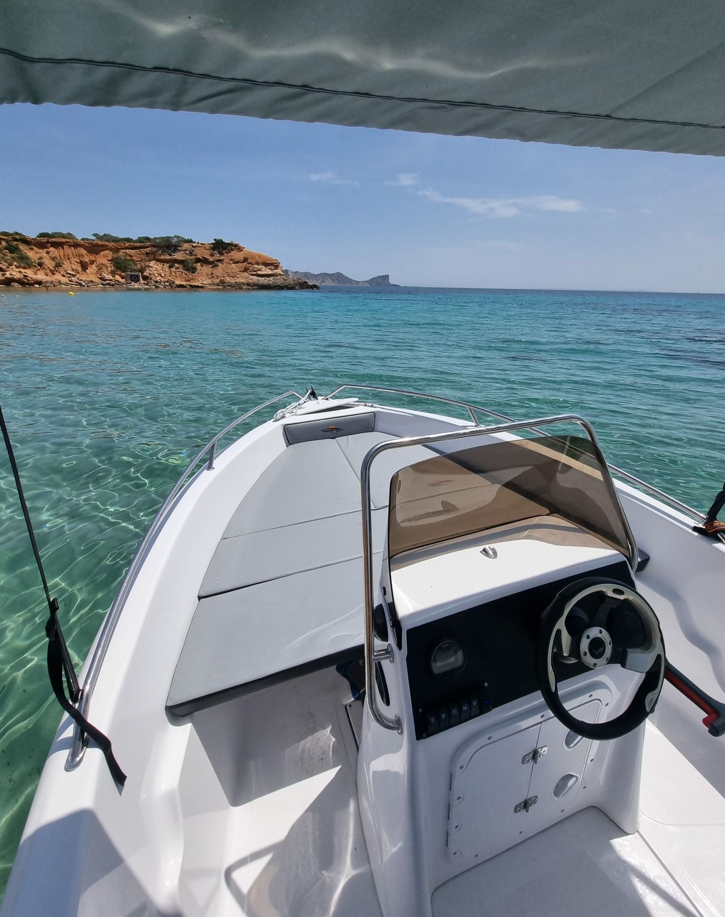 VORAZ 500 2022 – 17ft/5m 15cv (2022)