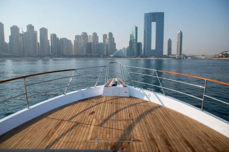 64ft Hatteras (Vogue)