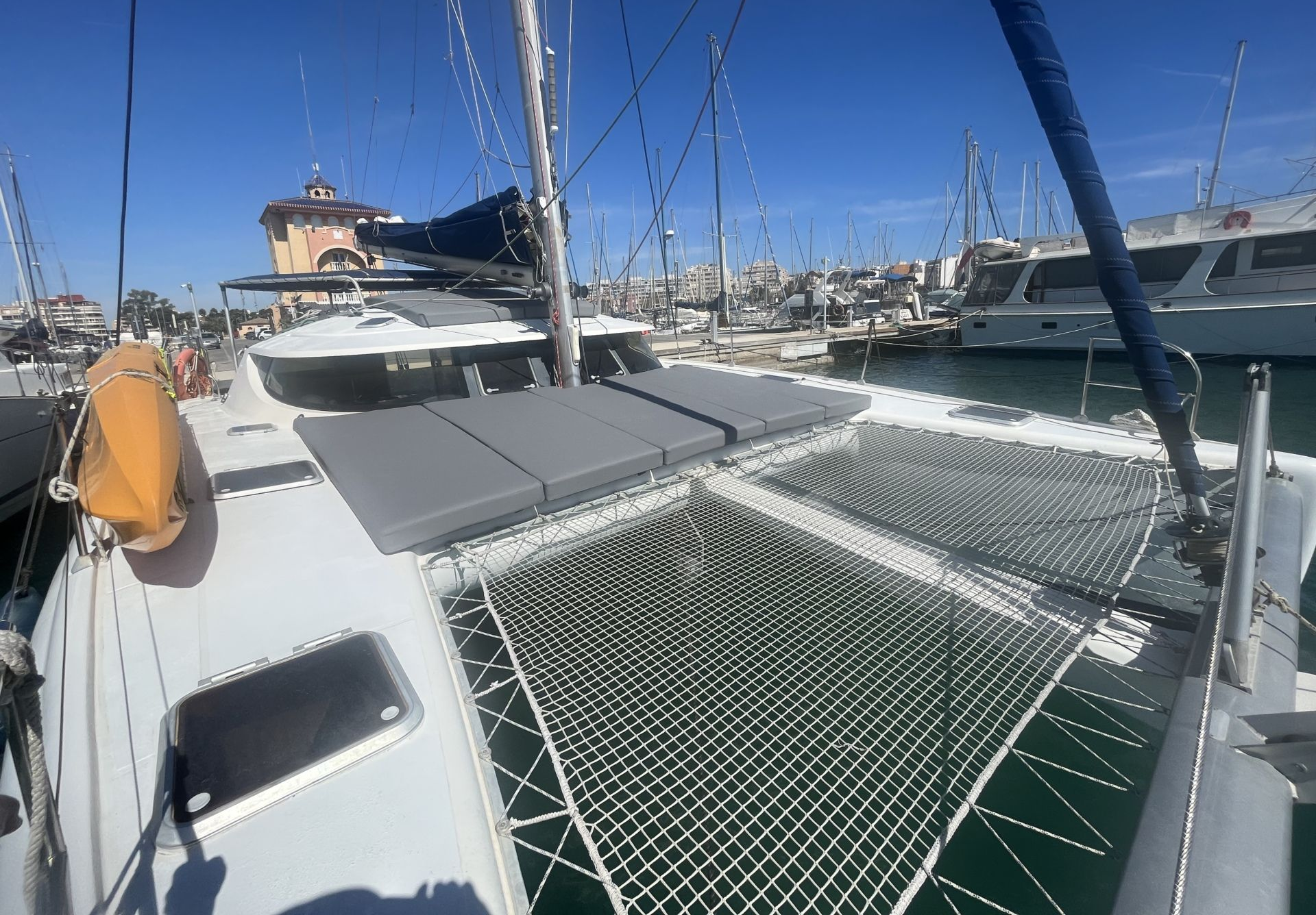 Fountaine Pajot — Athena 38 (2006)