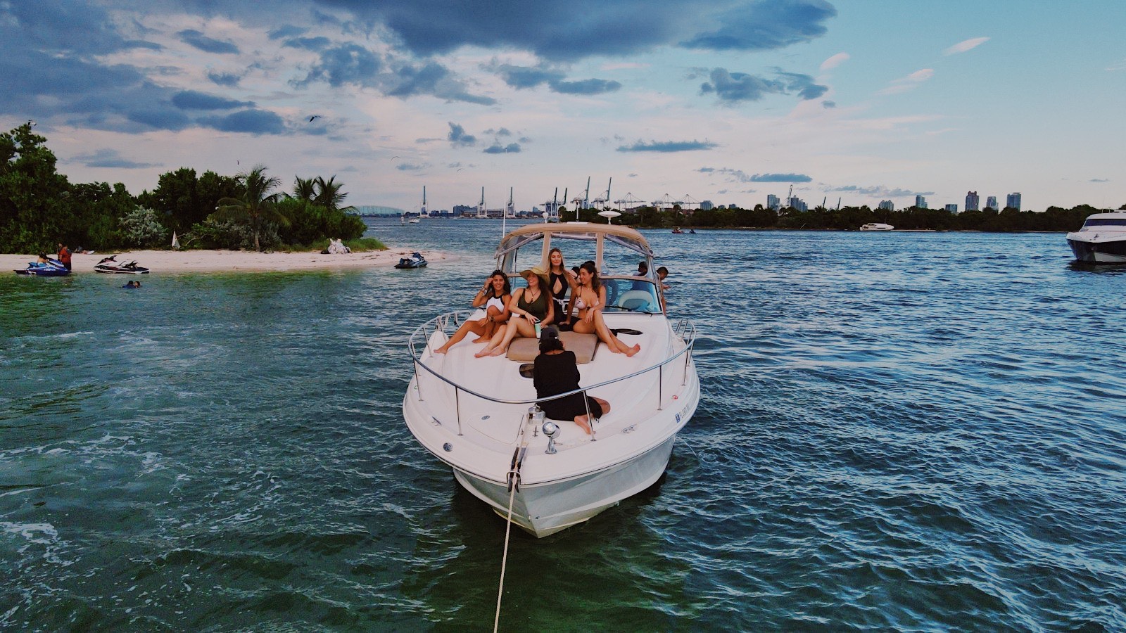 Best Party Luxury Boat – Miami Boss Yacht 34