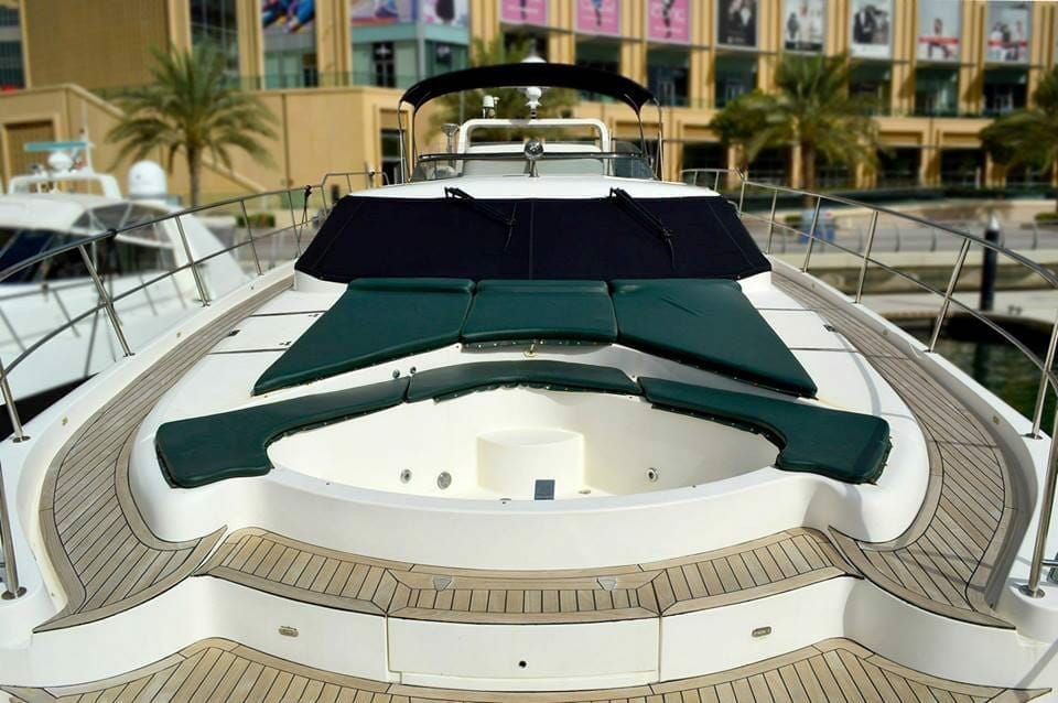 86ft Majesty (Royal Black)