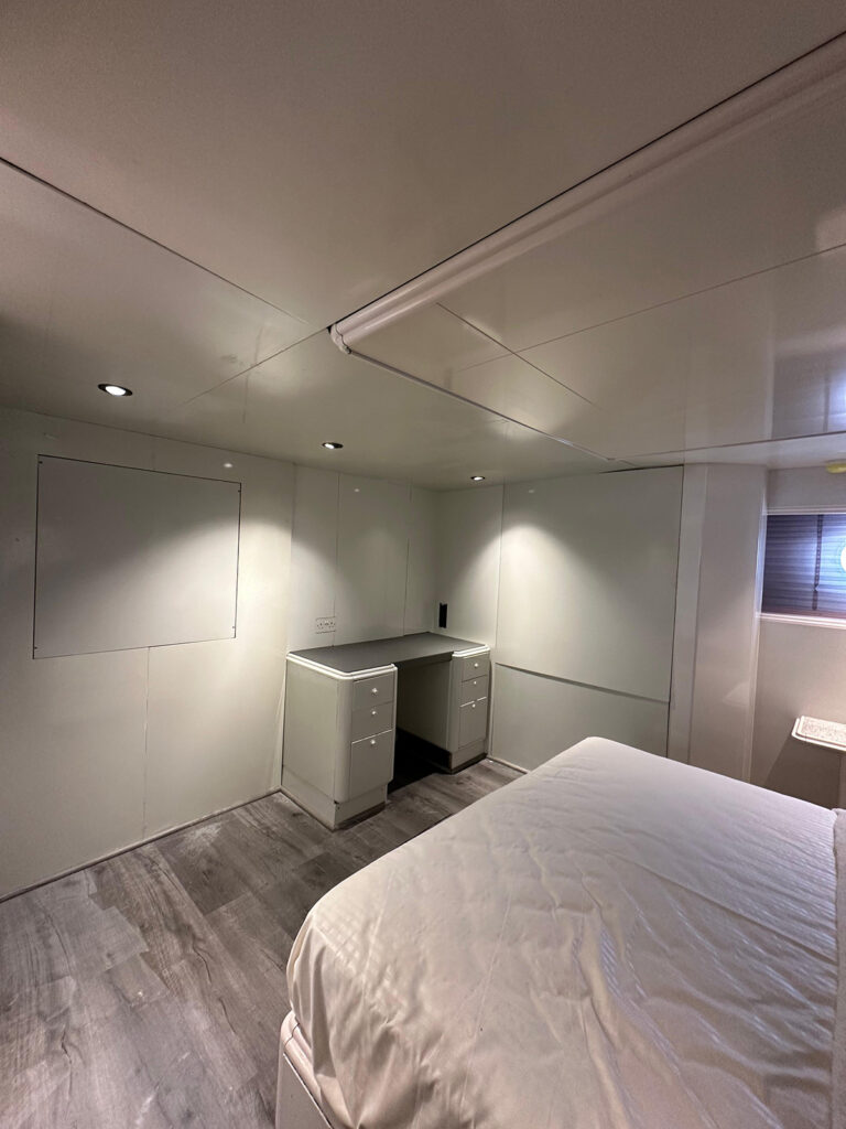 Pavi 80ft with Jacuzzi