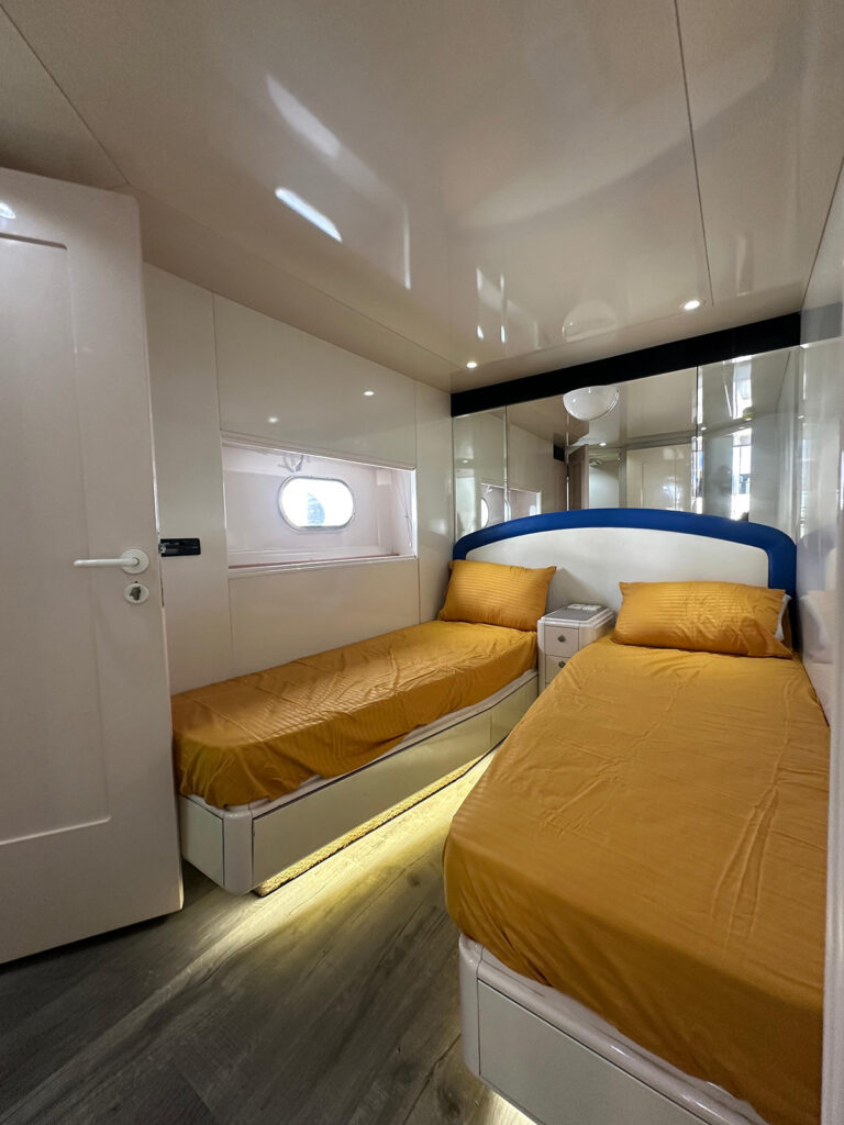 Pavi 80ft with Jacuzzi