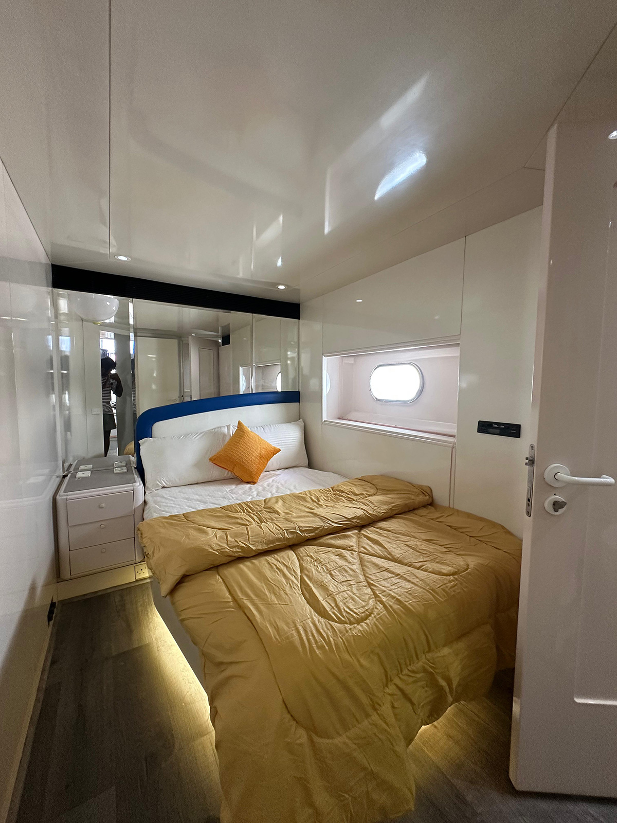 Pavi 80ft with Jacuzzi