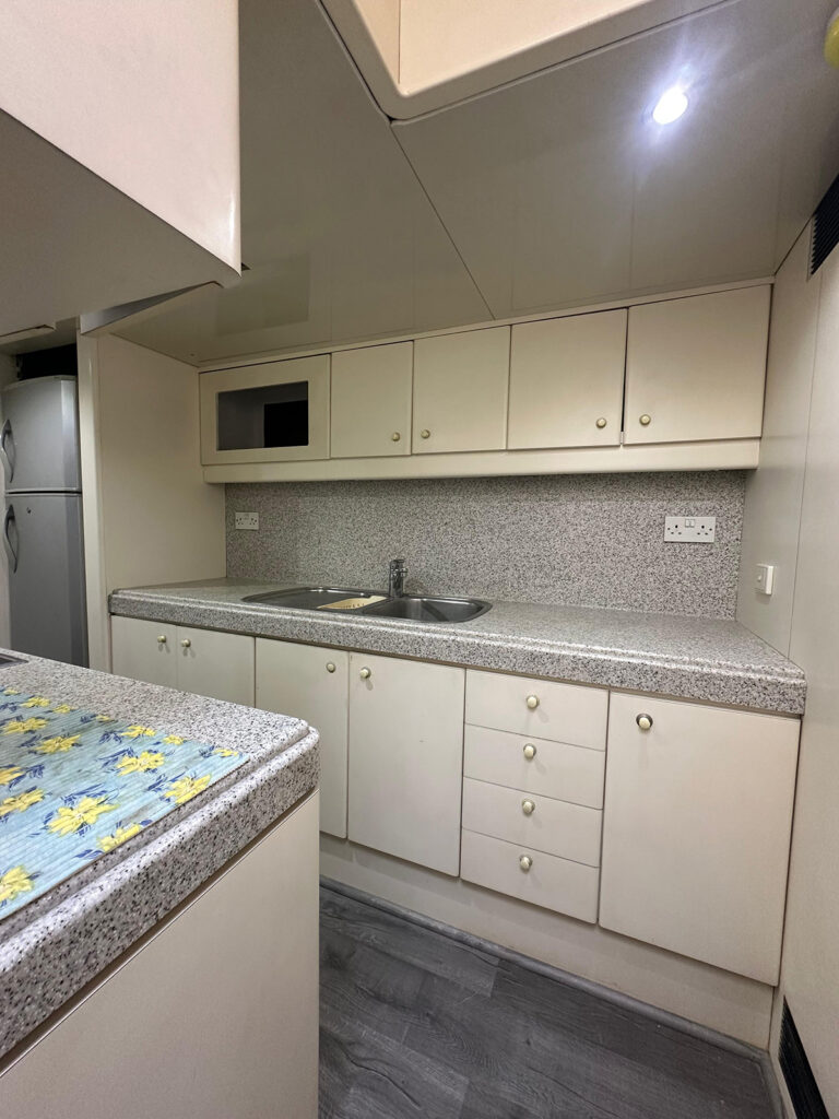 Pavi 80ft with Jacuzzi