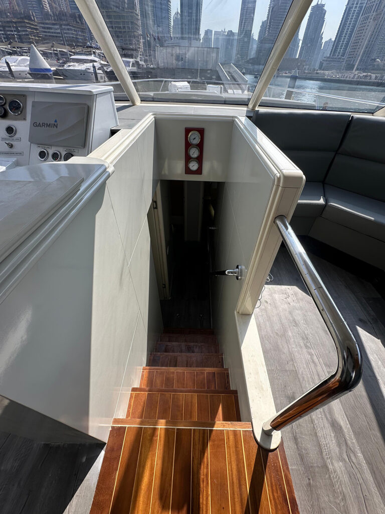 Pavi 80ft with Jacuzzi