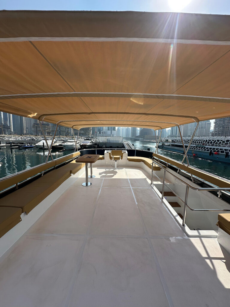 Pavi 80ft with Jacuzzi