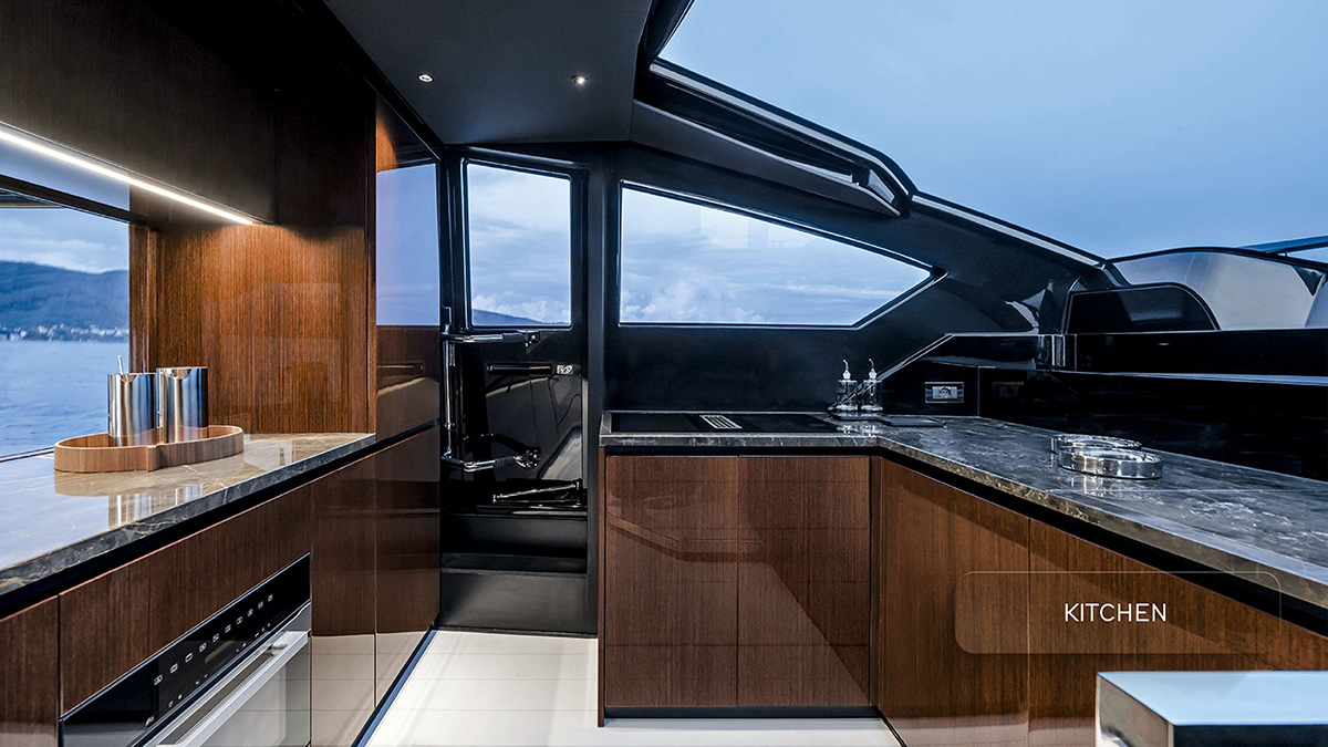 82FT Riva