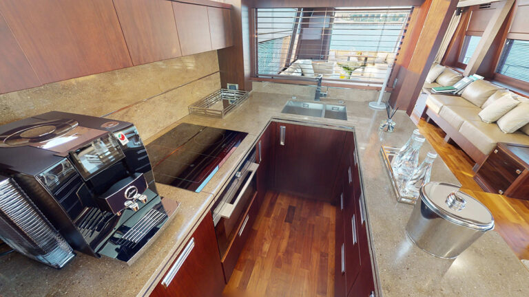 Galeon 780 Crystal